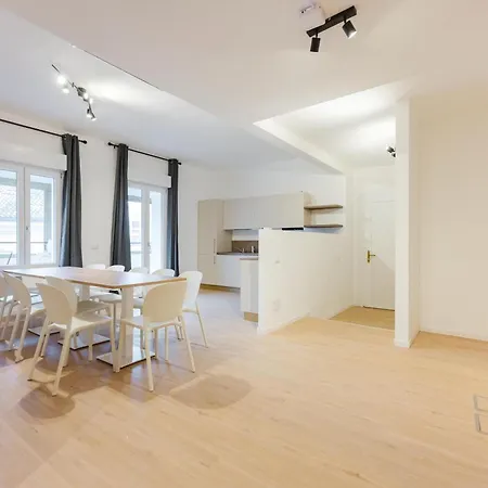 8 Per Gruppi E Viaggiatori - Stazione Pensjonat *